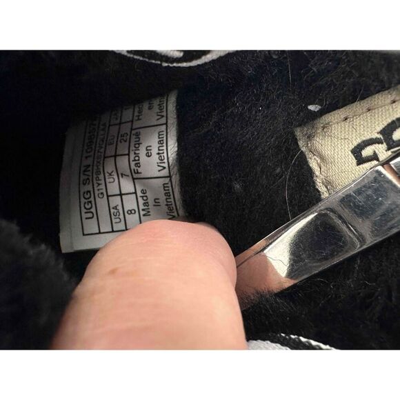 UGG Black Open‎ Toe Faux Fur Slippers Kids Size US 8 - Picture 5 of 5